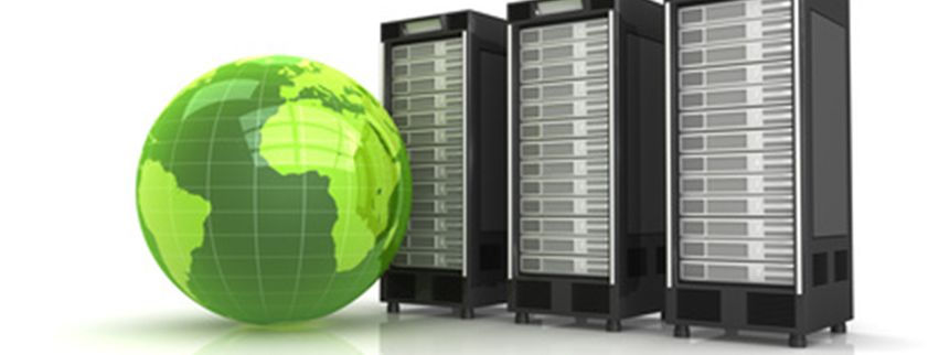 Individuelle Softwareprogrammierung Weltkugel liegt vor serverschraenken